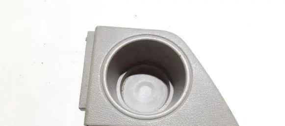 Volvo XC90 Cup holder 