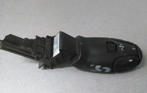Multifunctional control switch/knob