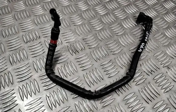 Volvo V70 Fuel line pipe