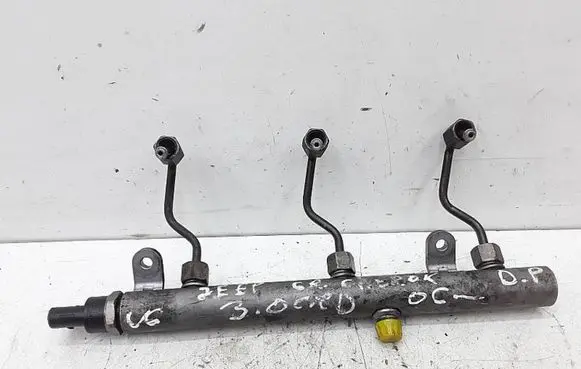 Jeep Cherokee III KJ Fuel main line pipe A6420700695 0633400821