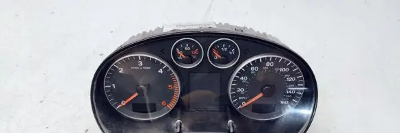 Audi A3 S3 8P Speedometer (instrument cluster) 8P0920950S