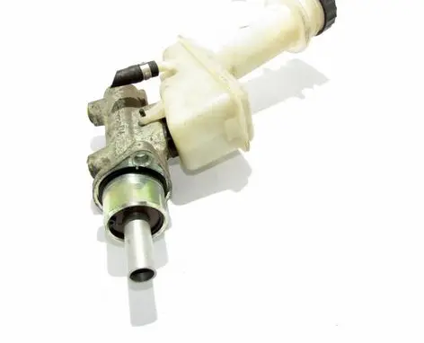 Toyota RAV 4 (XA20) Master brake cylinder
