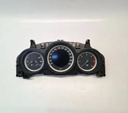 Speedometer (instrument cluster)
