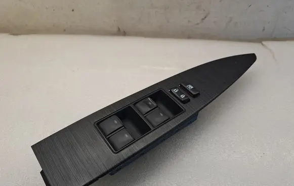 Toyota Avensis T270 Quarter vent window switch 8404005020 7423205200