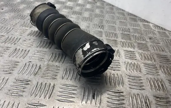 BMW 5 F10 F11 Intercooler hose/pipe 7800144