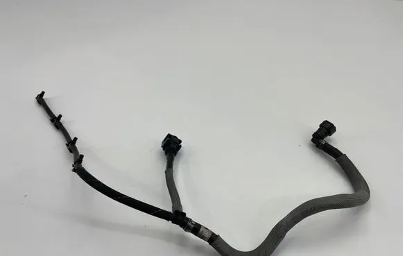 Jaguar XE Fuel line pipe G4D39B337AD DV60A 7100511