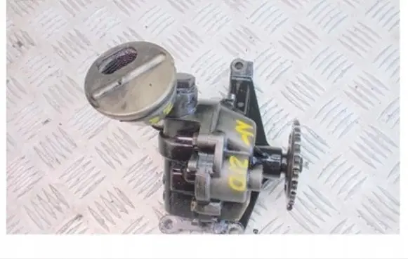 Mercedes-Benz E W210 Oil pump 