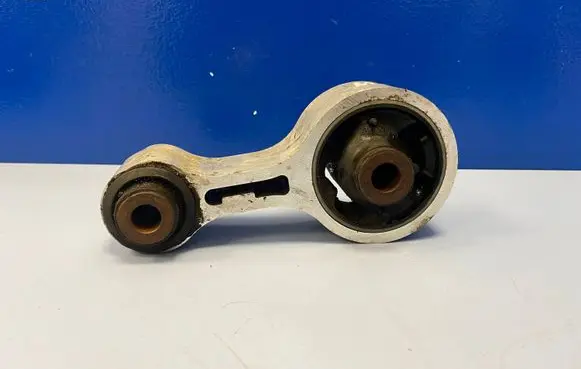 Mazda 6 Gearbox mount GJ6A39040B GJ6A39040A GJ6A39040