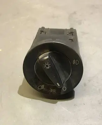 Volkswagen PASSAT B5 Light switch 1C0941531 04052030