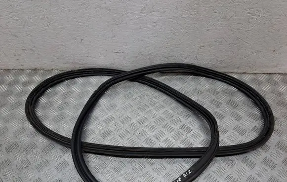 Toyota Avensis T270 Trunk rubber seal (body) 6788105060