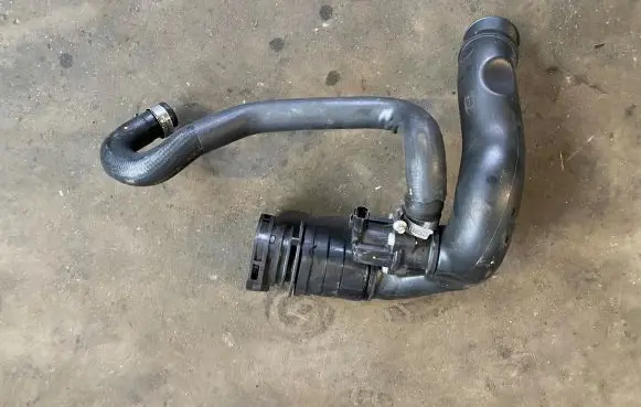 Land Rover Range Rover Sport L494 Intercooler hose/pipe JPLA-6N650
