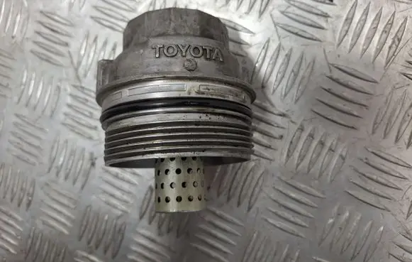 Toyota Auris 150 Oil filter cover 156200R011