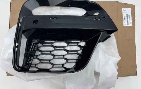 BMW X3 G01 Front bumper lower grill 8065096
