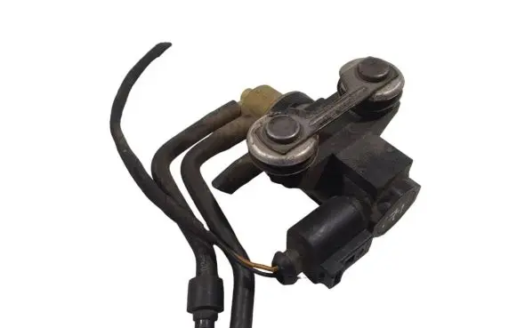 Volkswagen Golf V Vacuum valve 1K0906627A 1J0973722