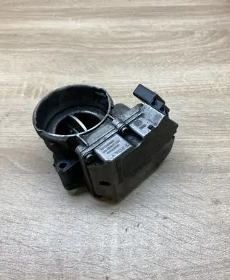 Volkswagen PASSAT B6 Throttle valve 03G128063C