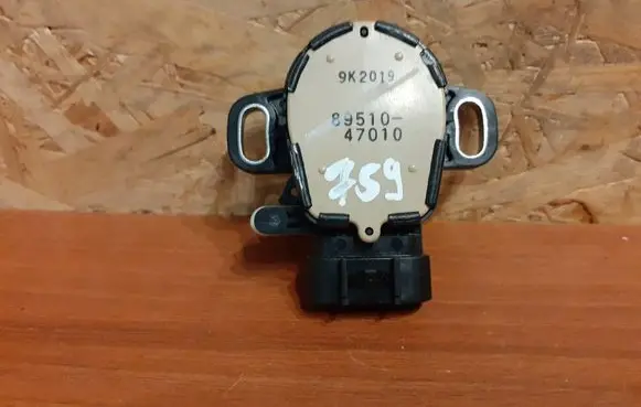 Toyota Prius (XW30) Gearbox control unit/module 8951047010 759