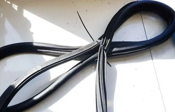 Opel Zafira B Rubber seal rear door