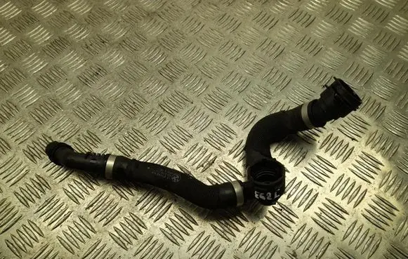 BMW 2 Active Tourer U06 Engine coolant pipe/hose 9896554