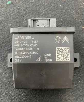 Peugeot 208 Light module LCM 9839659980 396599 10EEG200045