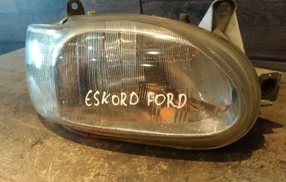Ford Escort Headlight/headlamp