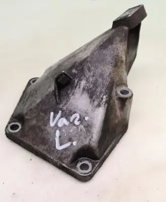 Audi A6 S6 C5 4B Engine mounting bracket