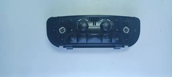 Mercedes-Benz C W203 Climate control unit 2038300285