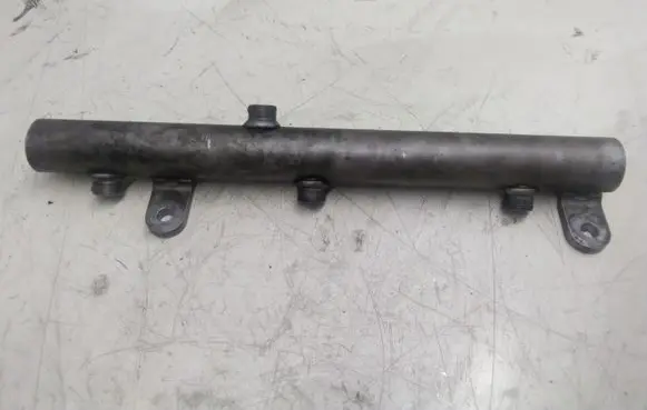 Mercedes-Benz R W251 Fuel main line pipe A6420700695