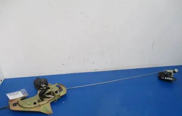 KIA Carnival Rear door lock