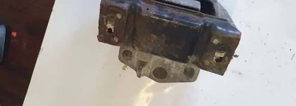 Seat Alhambra (Mk1) Engine mounting bracket NOCODE