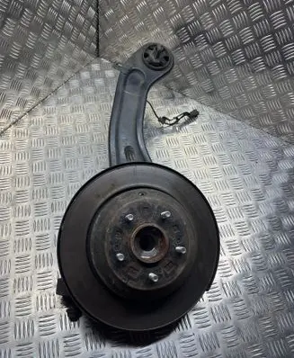 Rear wheel hub spindle/knuckle