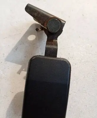 Peugeot 407 Rear seatbelt buckle 6013711
