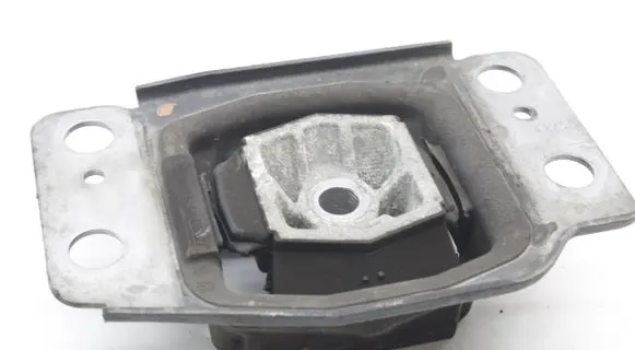 Volvo V70 Gearbox mount 30680699
