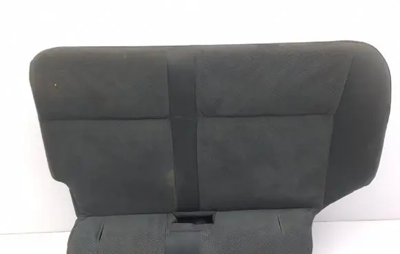 Mitsubishi Pajero Rear seat 