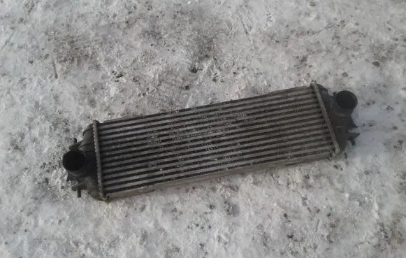 Renault Trafic II (X83) Intercooler radiator 7700312903