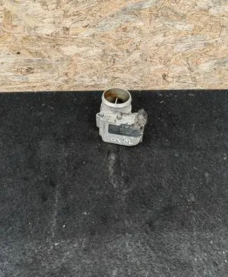 Volkswagen Touareg I Throttle valve 4E0145950F