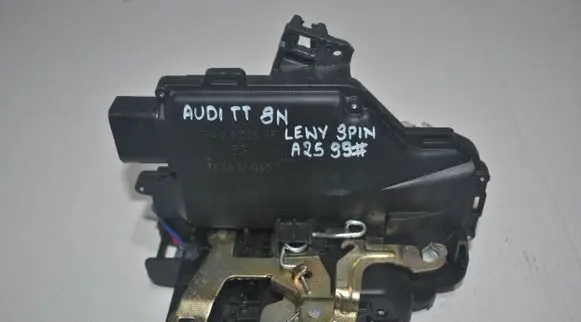 Audi TT TTS RS Mk3 8S Front door lock