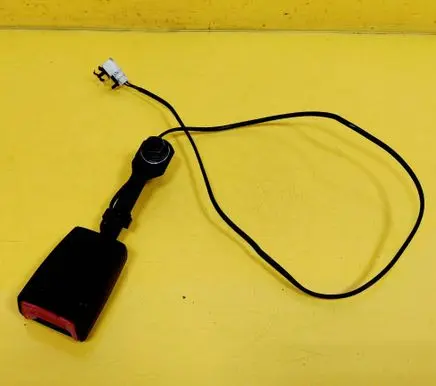 Nissan Micra Front seatbelt buckle 33048602