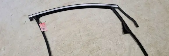 Opel Astra J Rubber seal front door window/glass 000205237