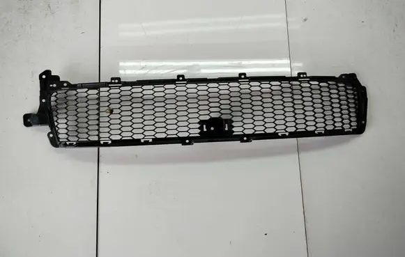 Mitsubishi Outlander Front bumper lower grill 6402A199