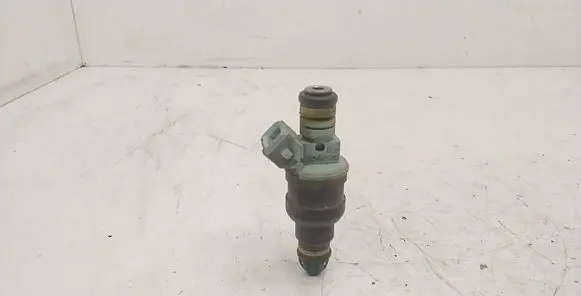 BMW 5 E39 Fuel injector 0280150415