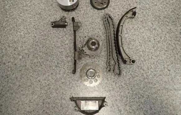 Toyota Yaris Timing chain (engine) 