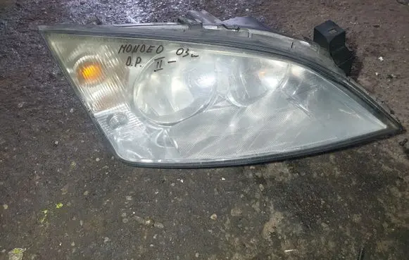 Ford Mondeo Mk III Headlight/headlamp