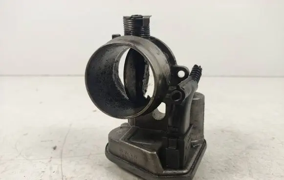 BMW 1 E81 E87 Throttle valve 7804373 B91261639