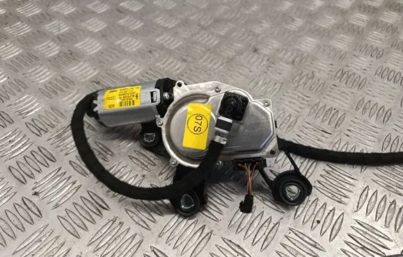 Audi A4 S4 B8 8K Rear window wiper motor 4F9955711C 355154739