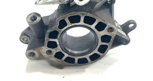 Mitsubishi Pajero Fuel pump bracket 