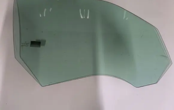 Chrysler 300 - 300C Sliding door window/glass 045936