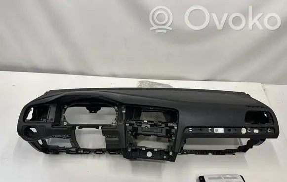 Volkswagen Golf VII Dashboard