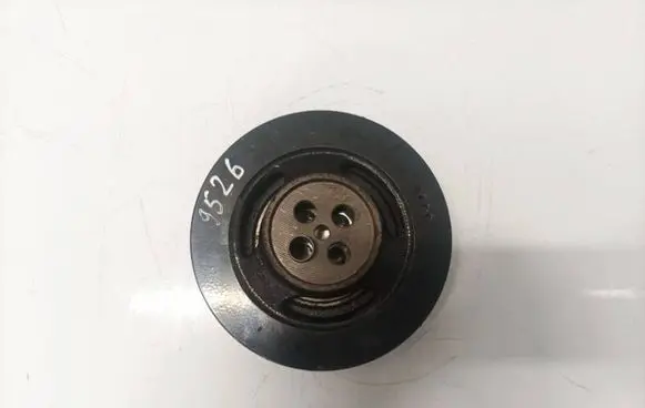 Mercedes-Benz C W204 Crankshaft pulley a6510351712