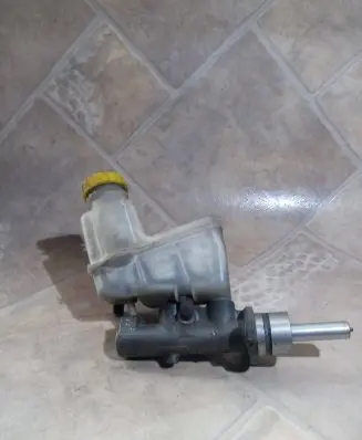 Fiat Stilo Master brake cylinder Y21322 B0SCH