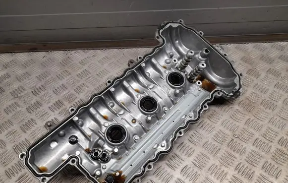 Chevrolet Camaro Rocker cam cover 12649898